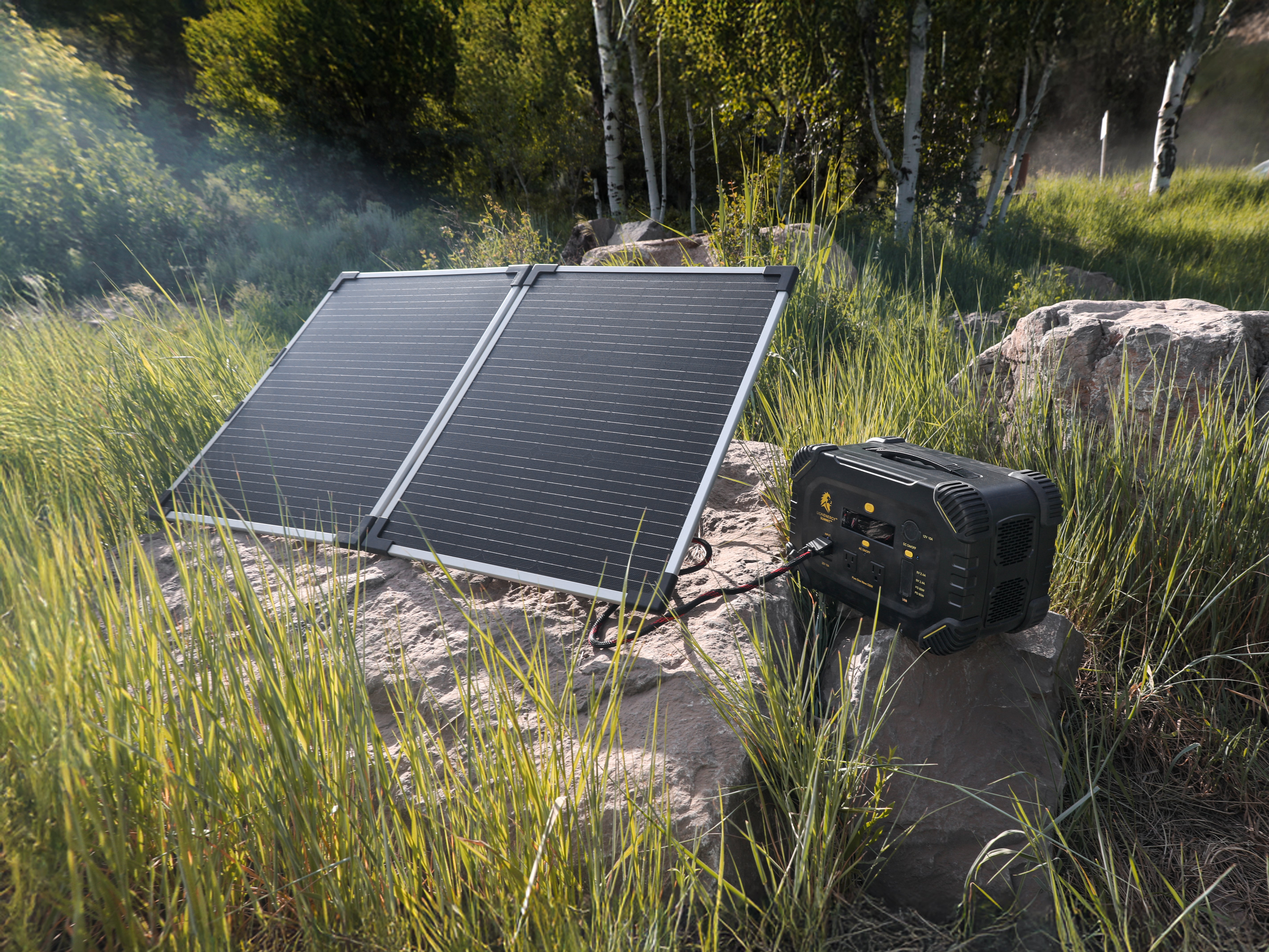 Kuma Sunページ 530W/665Wh LifePO4 Power Generator (Recertified) – Lion Energy